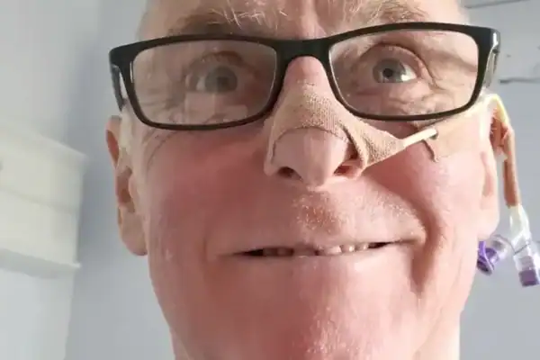 Homem diagnosticado com câncer de garganta ficou “surpreso” ao descobrir como pegou a doença