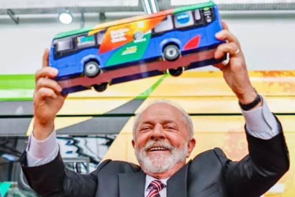 Lula vai propor “SUS do Transporte” com tarifa zero em plano de governo duvidoso