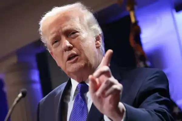 Trump determina fim das relações comerciais com Espanha após recusa de cooperação militar