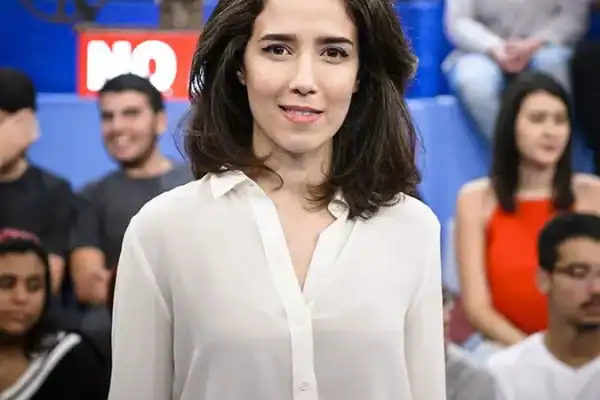 Marjorie Estiano atrai atenção ao exibir tatuagem em área escondida