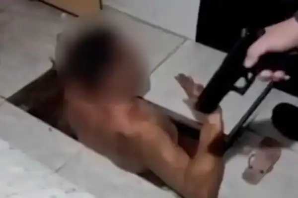 Líder de facção é detido em bunker subterrâneo escondido sob piso falso de chácara