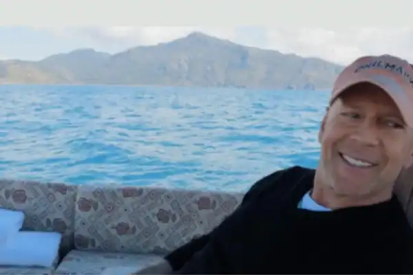 Bruce Willis lida com demência avançada e não reconhece sua trajetória no cinema