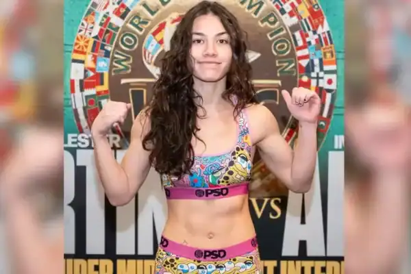 Boxeadora americana Isis Sio entra em coma após nocaute relâmpago nos Estados Unidos