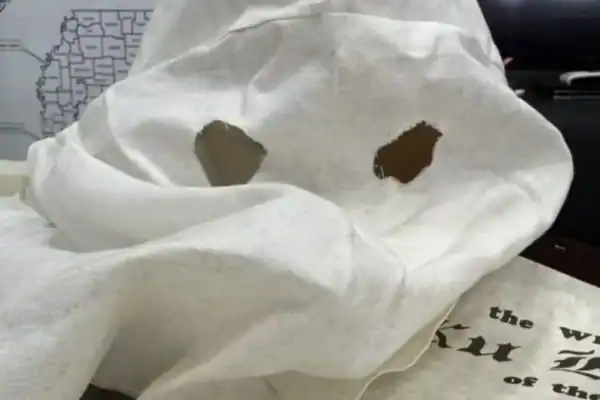 Objetos da Ku Klux Klan são encontrados em prédio público no Mississippi