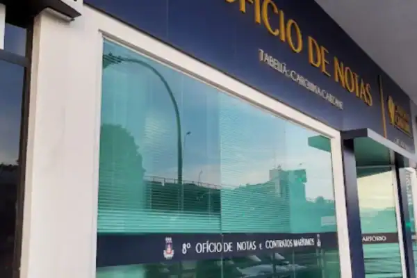 Clientes protestam em cartório após exibição ‘quente’ em sala de espera