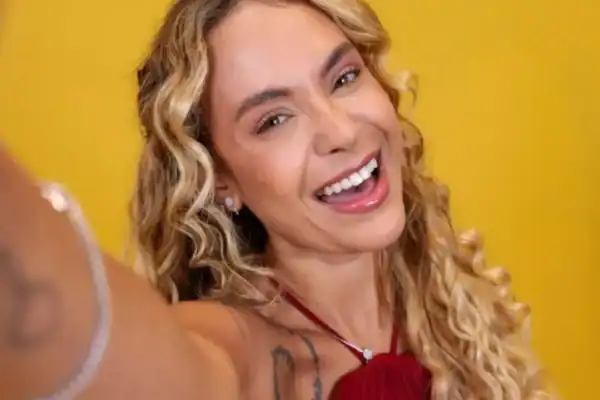 Sarah Andrade diz que não retornaria ao BBB e opina sobre veteranos e dinâmicas do programa