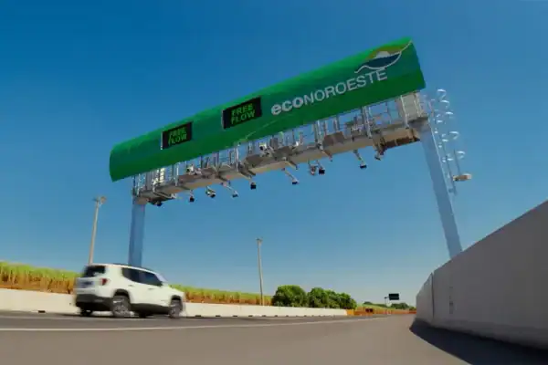 Projeto na Câmara prevê pedágio gratuito para motoristas em rodovias brasileiras