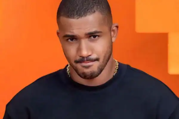 Ex-BBB Matheus, denunciado por homofobia, nega estar fugindo da Justiça