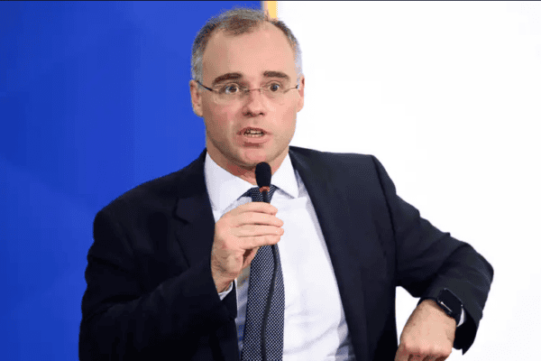 PF pode atuar com mais autonomia, sinaliza André Mendonça