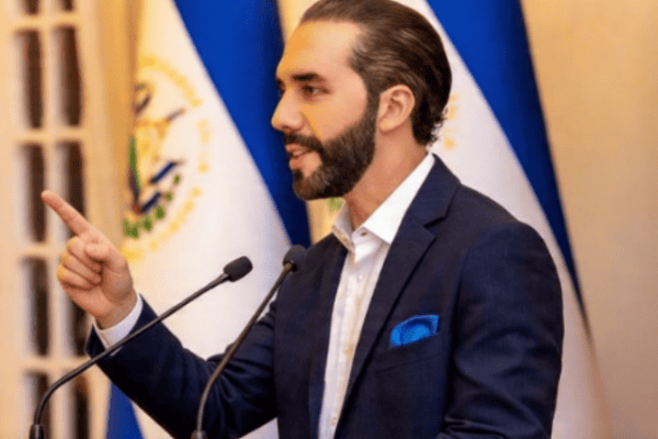 El Salvador aprova prisão perpétua para crianças menores de 12 anos