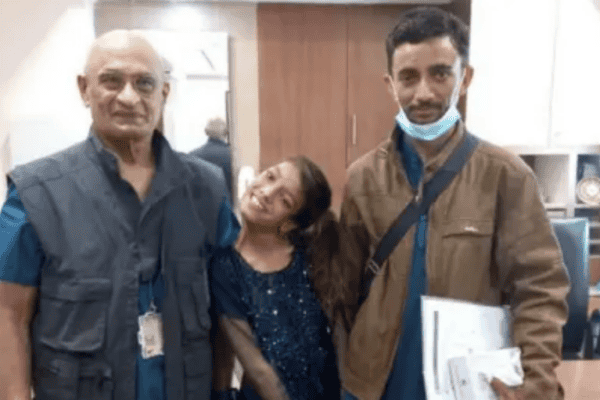 Rejeitada por médicos por 13 anos, ela encontrou cura em um país considerado inimigo