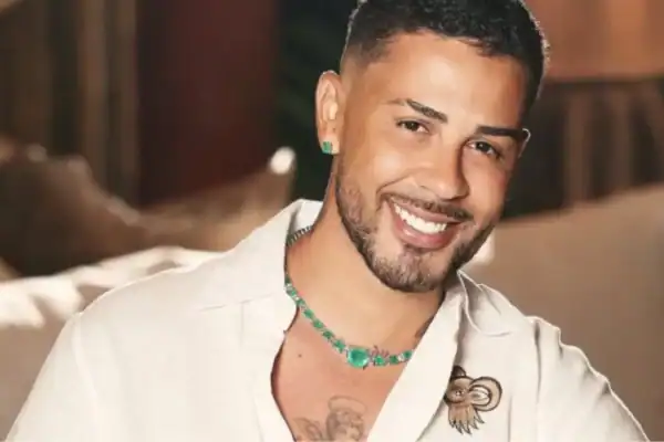 Carlinhos Maia é acusado de oferecer presente para encontro com influenciador