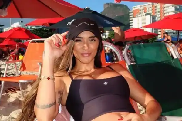 Tainá, grávida de Éder Militão, se sente mal em aeroporto e recebe socorro