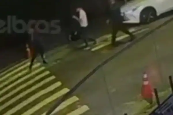 Homem morre esfaqueado por motorista de aplicativo após discussão