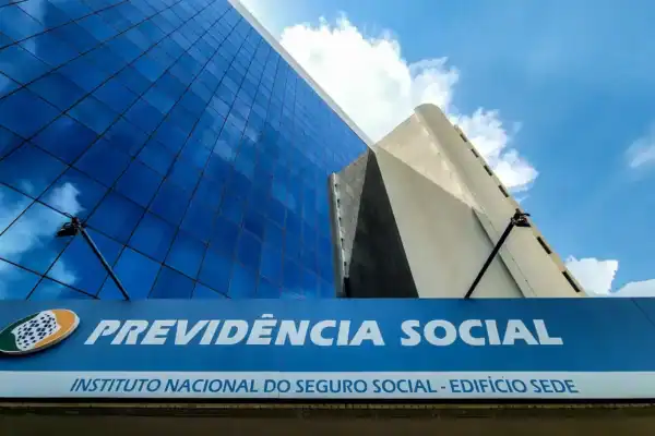 INSS inicia antecipação do 13º para aposentados e divulga calendário
