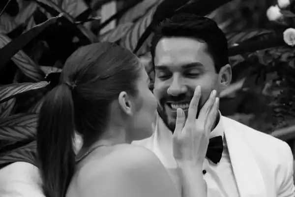 Ex-BBB compartilha ‘manual’ para manter casamento: ‘Trocas de carinho não é opcional’