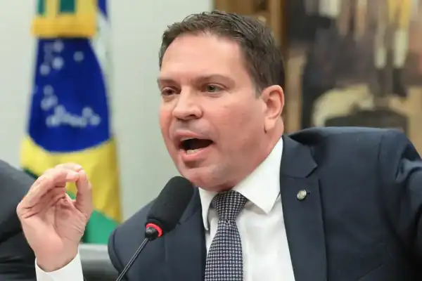 O que vai acontecer com Alexandre Ramagem após prisão nos EUA?