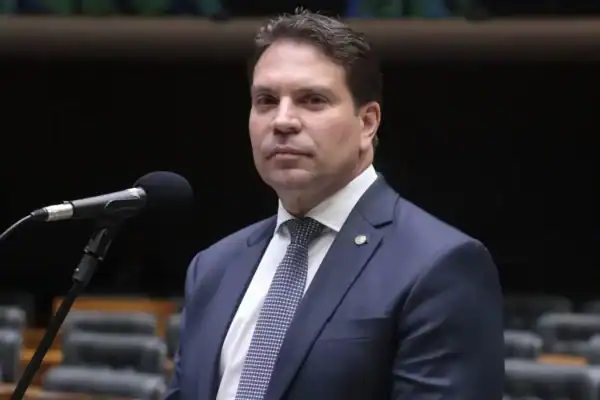 Quem é Alexandre Ramagem, ex-deputado detido nos EUA