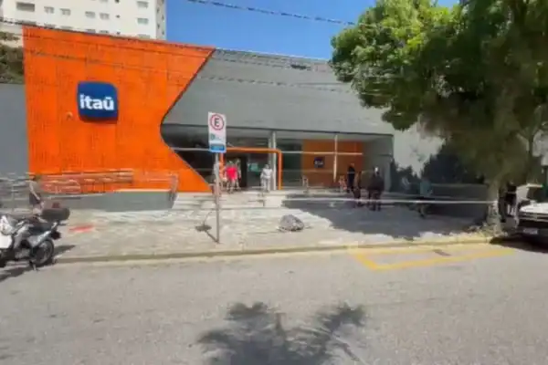 Idoso de 66 anos é morto em emboscada do cunhado em frente a agência do Itaú em Santos