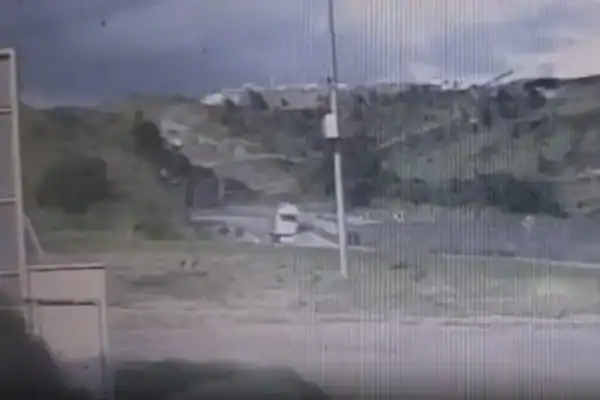 Explosão de caminhão-tanque na Dutra deixa três mortos e cinco feridos em Barra Mansa