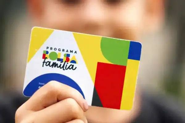 Novo aplicativo do Bolsa Família promete acabar com filas em agências bancárias