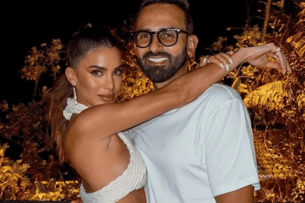 Após 21 anos juntos, Camila Coelho se separa do marido