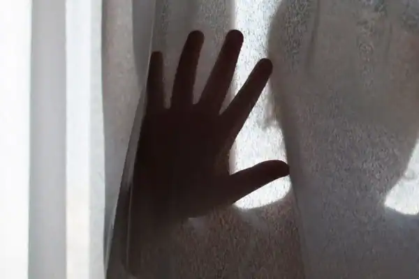 Irmã de vítima de estupro coletivo em SP faz denúncia após ver vídeo em redes sociais