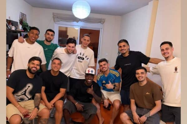 Vini Jr. aparece sem aliança e reforça boatos de término com Virginia