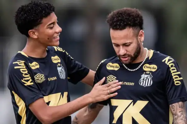 Tapa de Neymar em Robinho Jr. pode resultar em justa causa? Saiba mais
