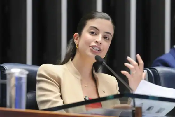 Tabata Amaral responde a críticas ao projeto de lei da misoginia: ‘Ser babaca não é crime’