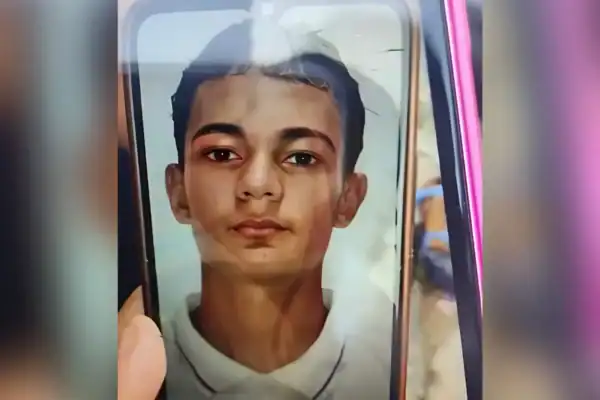 Adolescente executado após divulgar localização teria feito gesto ligado a facção