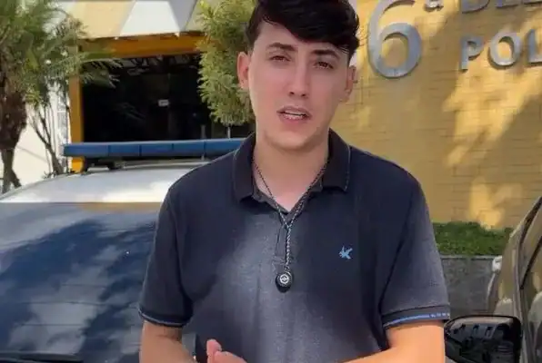 Influenciador suspeito de forjar furto é preso para garantir ‘likes’ nas redes sociais