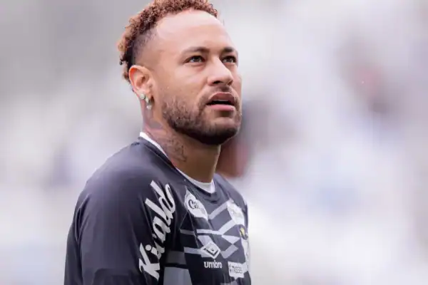 Bárbara Evans nega affair com Neymar após boatos sobre sua vida amorosa