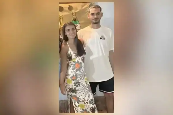 Mulher é suspeita de encomendar morte do pai com auxílio do namorado após briga por cachorro