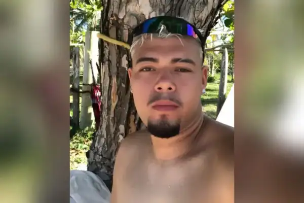 Entregador de 22 anos é encontrado morto de forma brutal e caso intriga a polícia