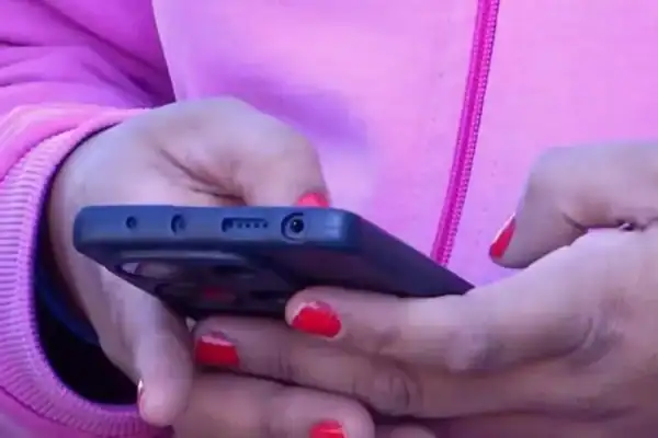 Sogra divulga fotos pessoais de adolescente por não aceitar namoro com seu filho