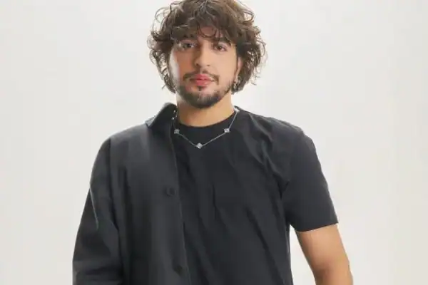 Vídeo revela cantor Nattan embriagado em show e provoca críticas