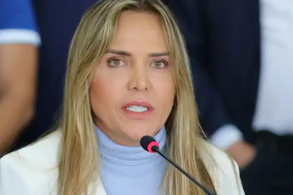 Governadora Celina Leão passa por cirurgia de urgência após pneumotórax espontâneo