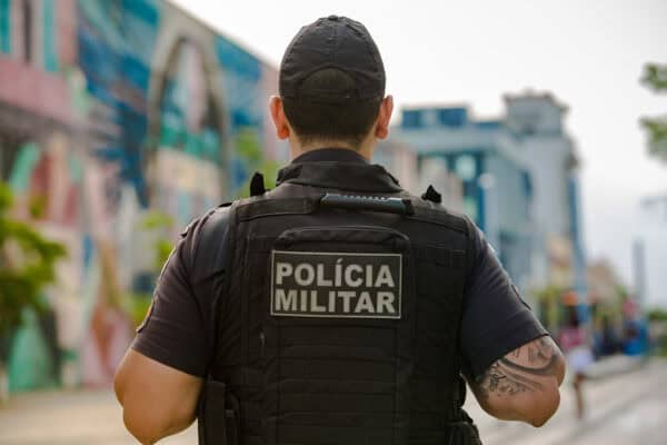 Homem torturado é resgatado pela polícia em palafitas na Orla do Amarelinho; vídeo choca