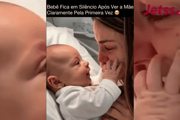Bebê fica em silêncio após ver a mãe claramente pela primeira vez