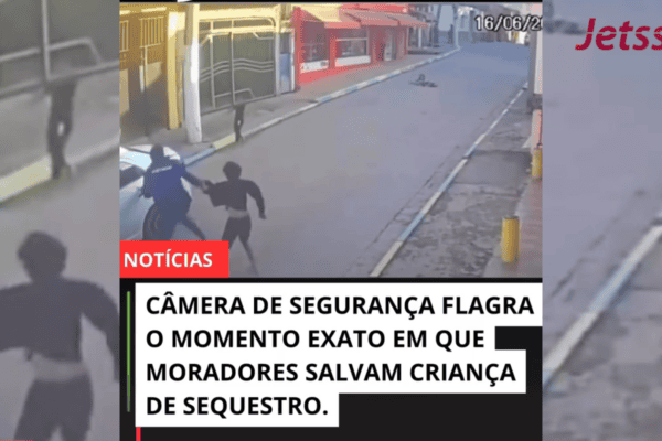 Câmera de segurança flagra o momento exato em que moradores salvam criança de sequestro