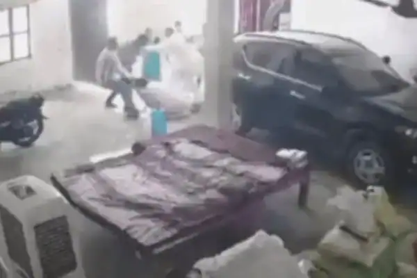 Líder política Gargi Singh Patel é agredida brutalmente em casa e faz denúncia
