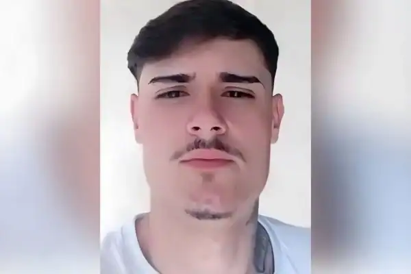 Jovem de 21 anos morre ao ter cabeça prensada por máquina em fábrica