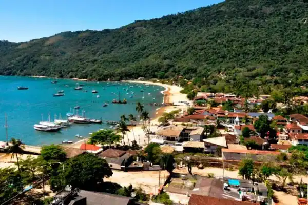 Badalado destino de férias no Rio de Janeiro passa a cobrar taxa de turismo em Angra dos Reis