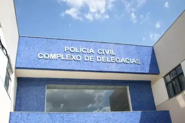 Criminosos fingem ser policiais, invadem residência e assassinam jovem a tiros