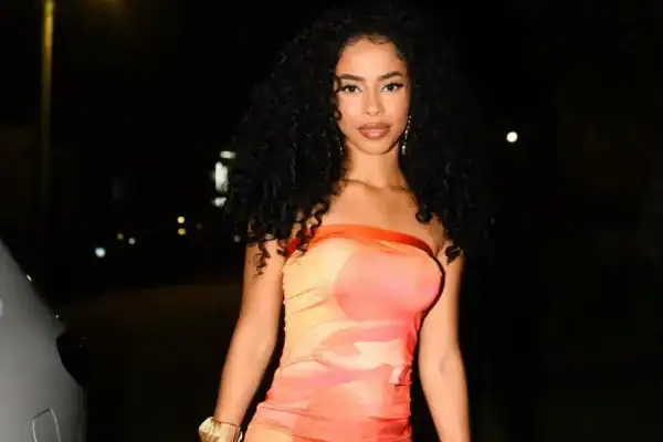 Lorena Maria chora ao relatar abuso sexual que sofreu na infância