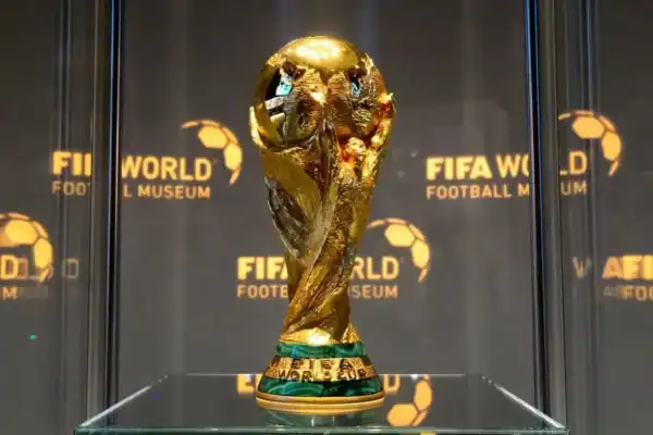 Superstição astrológica que eliminou o Brasil na Copa de 2006 reaparece em debate