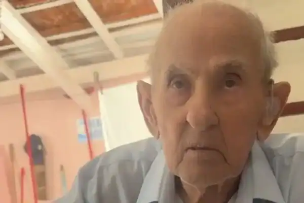 Vovô Anésio é levado de urgência à UTI e preocupa fãs