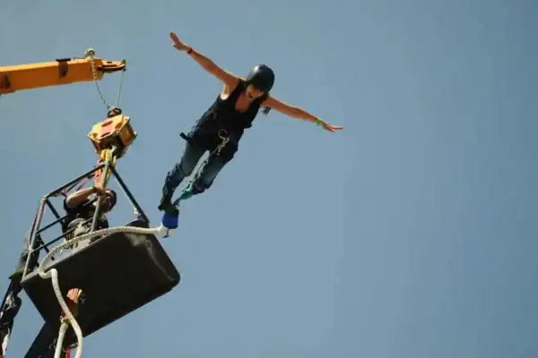 Agência de rope jump afirma que já promoveu eventos na Ponte do Esqueleto