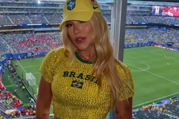 Virginia Fonseca exibe hematoma no pé após acompanhar estreia do Brasil na Copa do Mundo